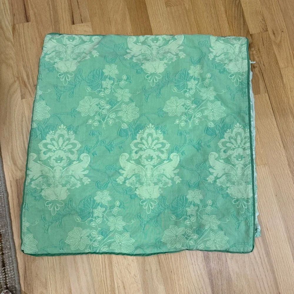 Pinzon 5  Pillow Cases  / Medallion Floral Portugal 100% Cotton